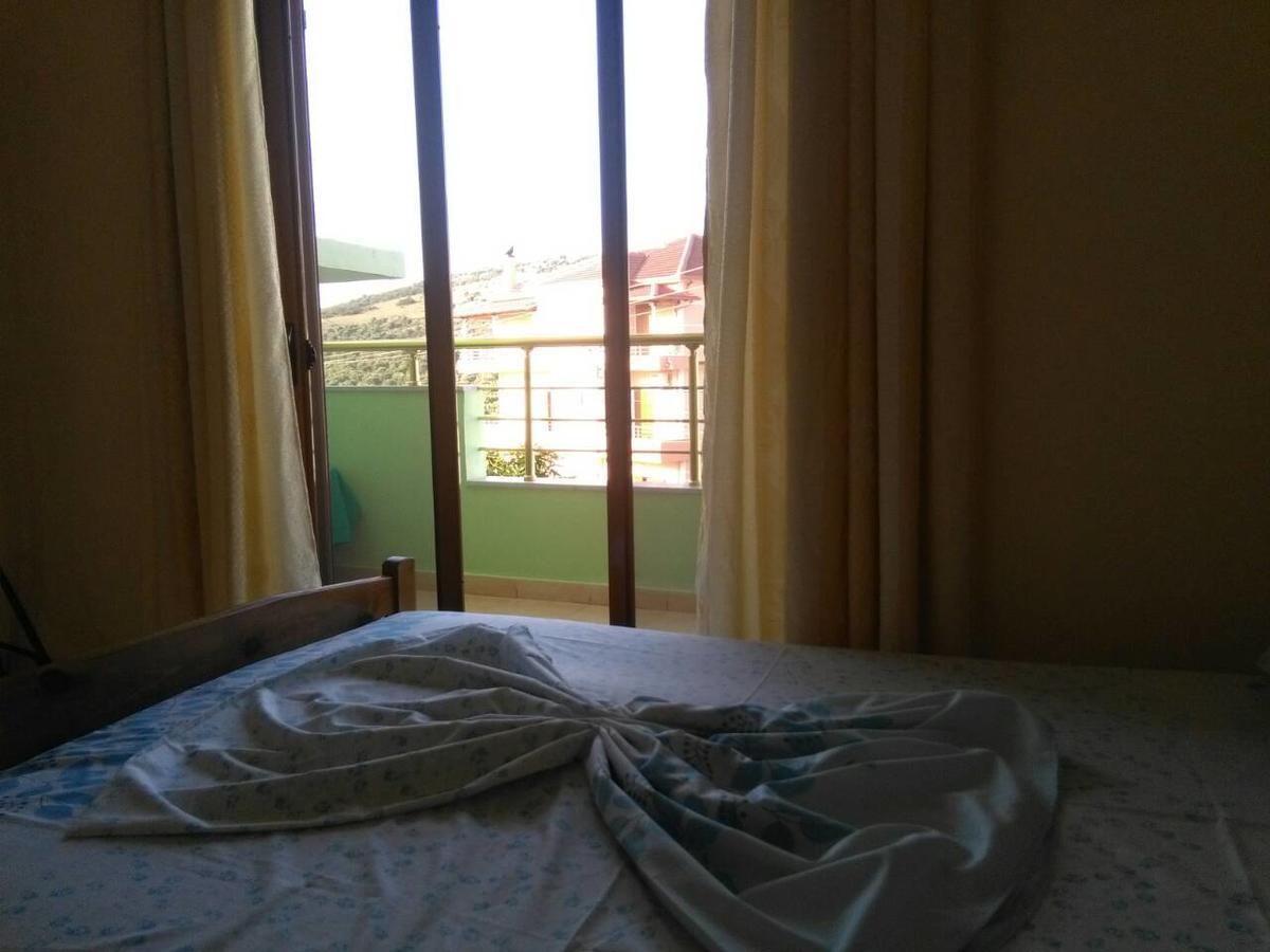 Jonny Guesthouse Ksamil Exterior photo