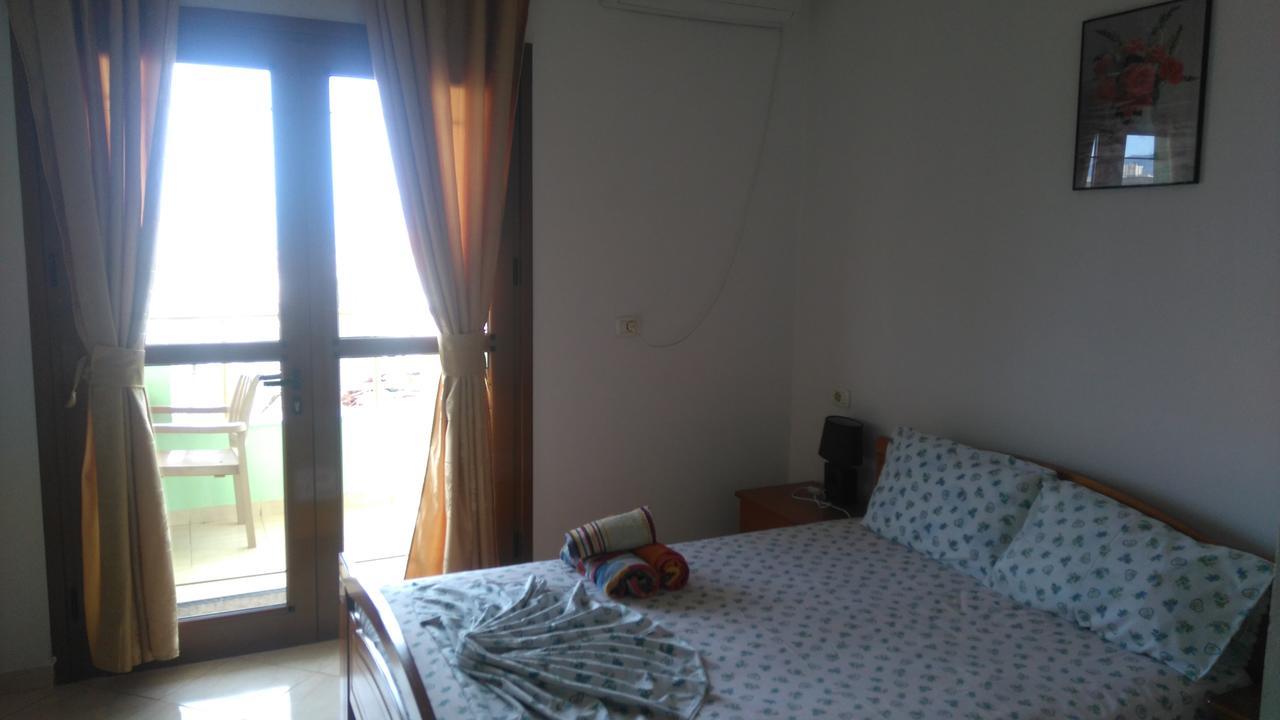 Jonny Guesthouse Ksamil Exterior photo