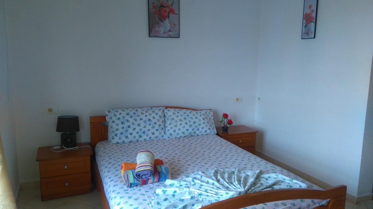 Jonny Guesthouse Ksamil Exterior photo
