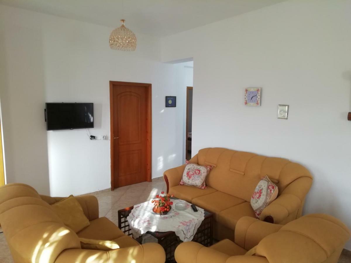 Jonny Guesthouse Ksamil Exterior photo