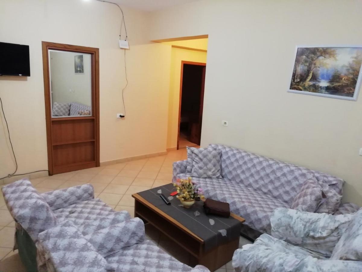 Jonny Guesthouse Ksamil Exterior photo